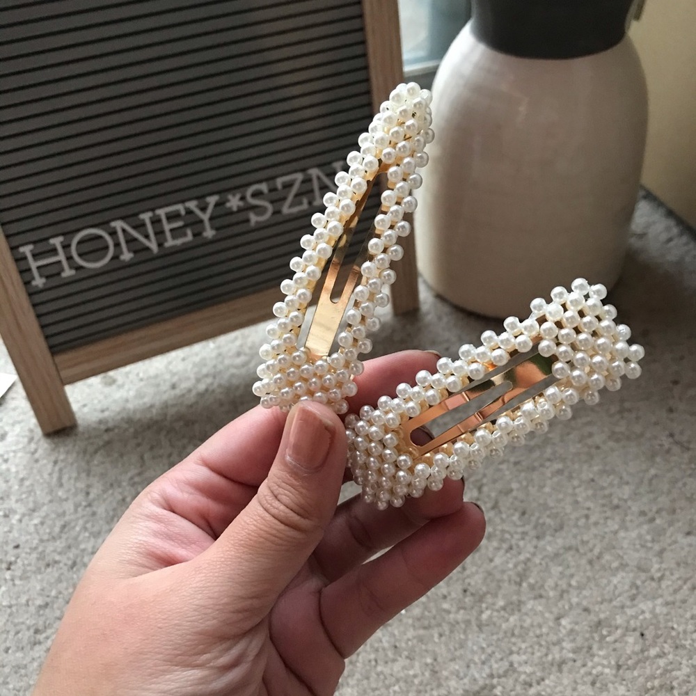 oversized pearl hair clips/barrettes (2 pcs.)